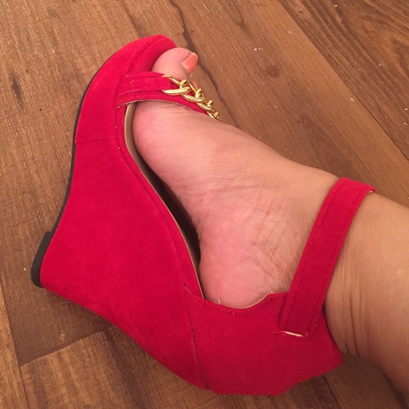 *SOLD* Red Wedges - Picture 3 of 4