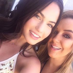 Meet your Posher, Shea