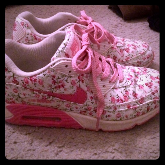 Sz 8.5 Nike Air pink floral