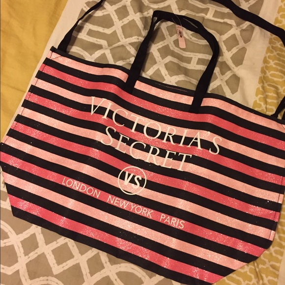 Victoria Secret Weekender Bag