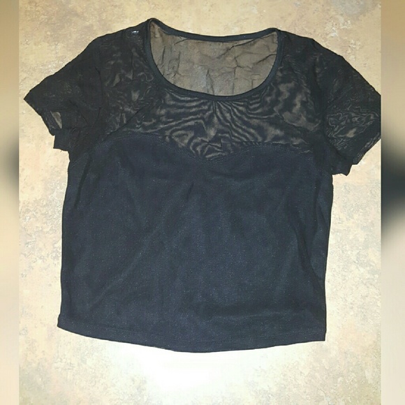 LAST CHANCE ❌❌ Black sweetheart crop-top