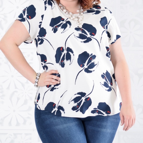 Short sleeved navy floral plus size top