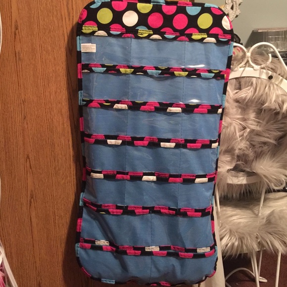 Jewelry holder. For those who ❤️ jewelry!!