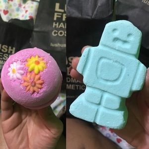 LUSH Bath Bombs Bundle 🌸