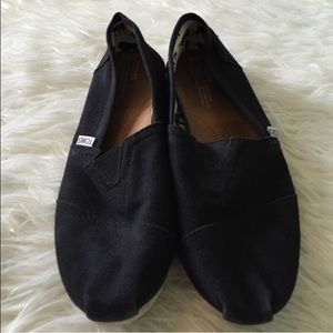 Toms Black 2016 like new
