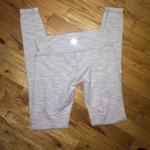 Lululemon wunder under