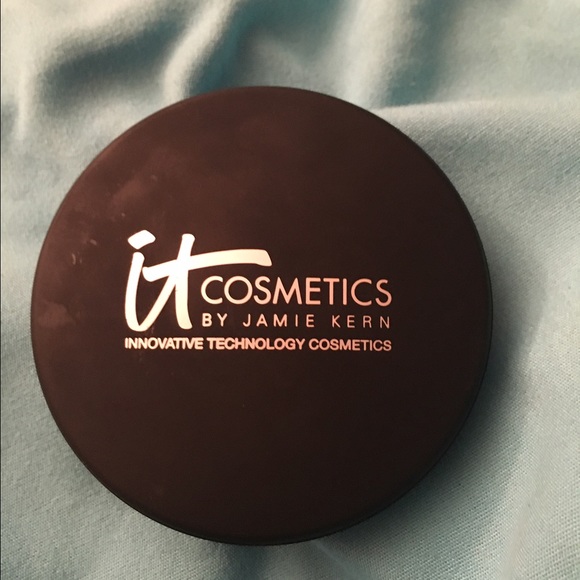 IT Cosmetics Celebration Foundation *RICH*