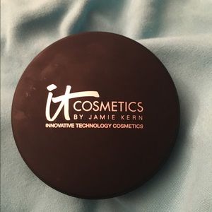 IT Cosmetics Celebration Foundation *RICH*