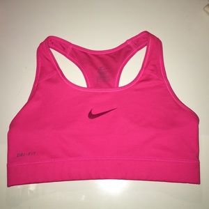 Pink Nike sportsbra