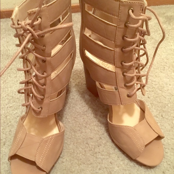 Size 10 high heel lace up