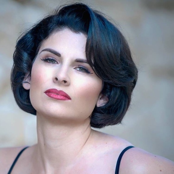 Meet your Posher, Kelli - Picture 2 of 2