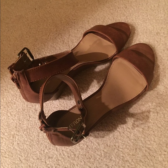 Merona 7.5 size sandals. Worn only once.