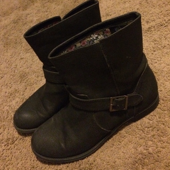 Black Mini Leather Booties