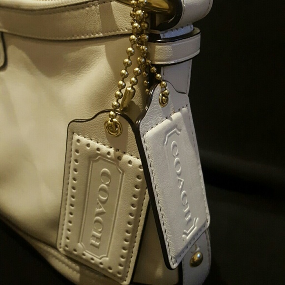 Handbag - Picture 3 of 4