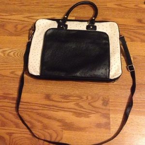 ALDO laptop case