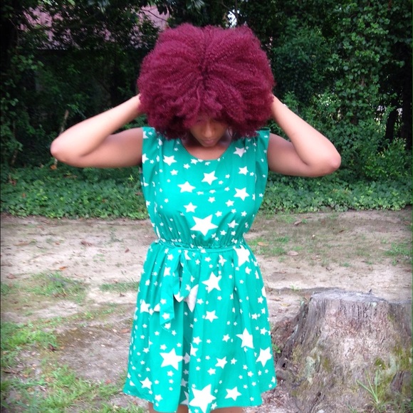 Green Star Printed Dress - Picture 1 of 2