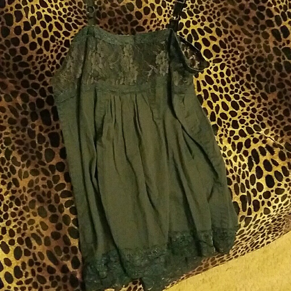 Black lace camisole tank - Picture 1 of 2