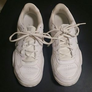 Nike tennis shoes