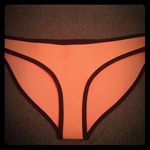 NWOT Triangl Milly Arizona Sunset Bottom