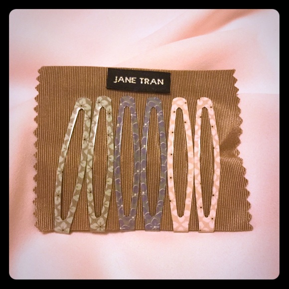 NWT Set of 3 hair clips