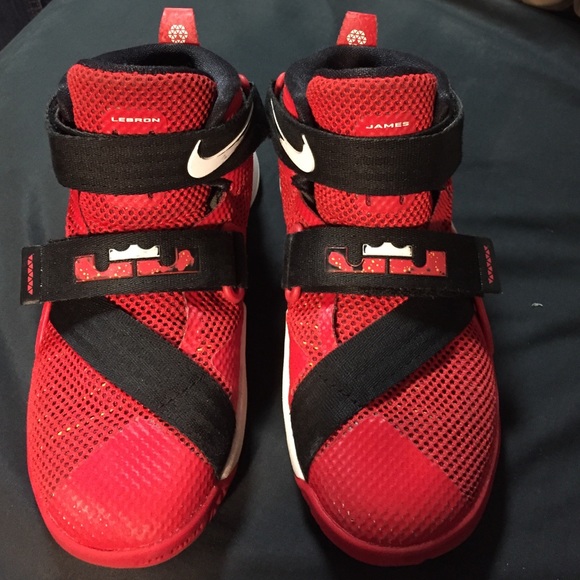 Nike Lebron Soldier 9    11C
