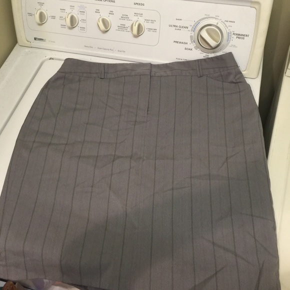 Pin stripped Pencil skirt