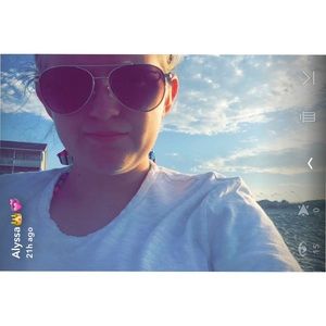 Meet your Posher, Alyssa