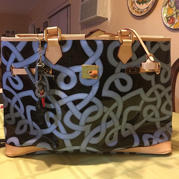 Vo73 Baby Blue Shoulder Bag; large excellent cond