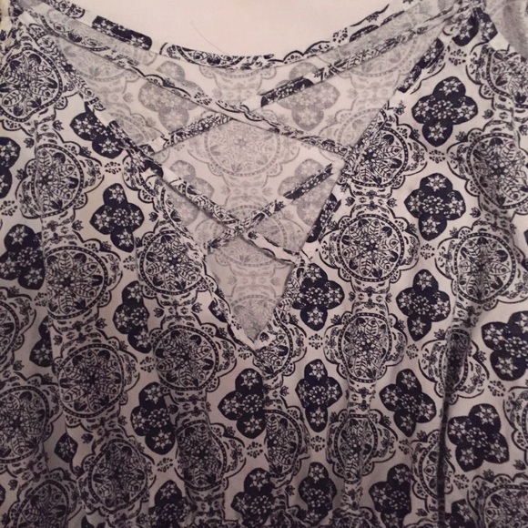 Aztec romper - Picture 3 of 3