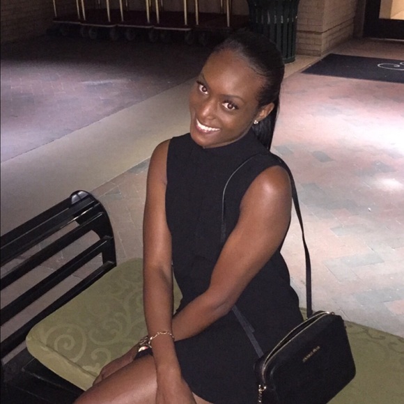 Meet your Posher, Latoniah - Picture 1 of 1