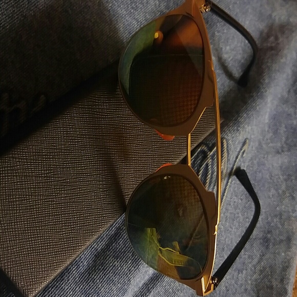 New Gold aviators