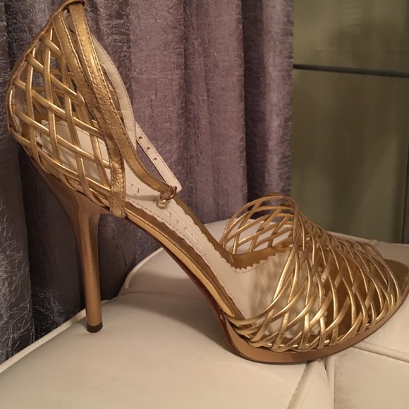 4 inch gold woven strap ankle sandel - Picture 2 of 4