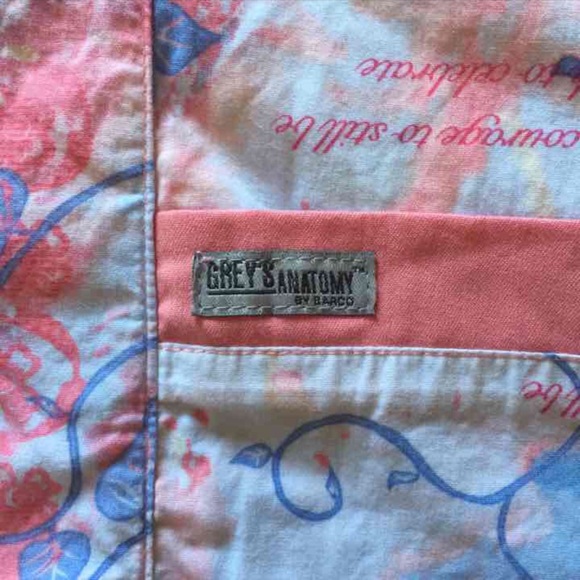 SOLDGrey's Anatomy Scrub top Medium