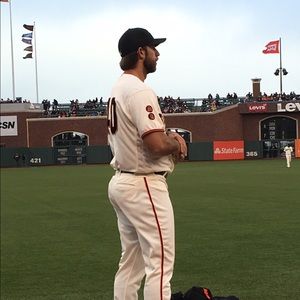 Meet your Posher, Myra