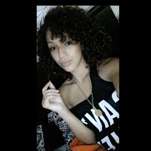 Meet your Posher, Anngie