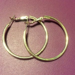 Silver hoop earings