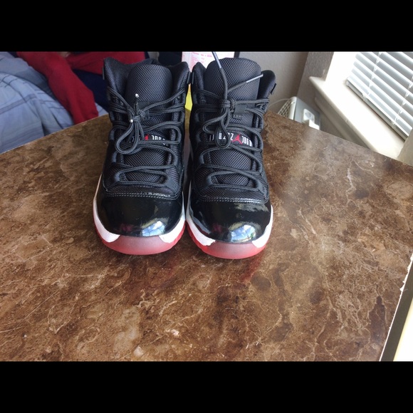 Bred 11s SIZE 3Y