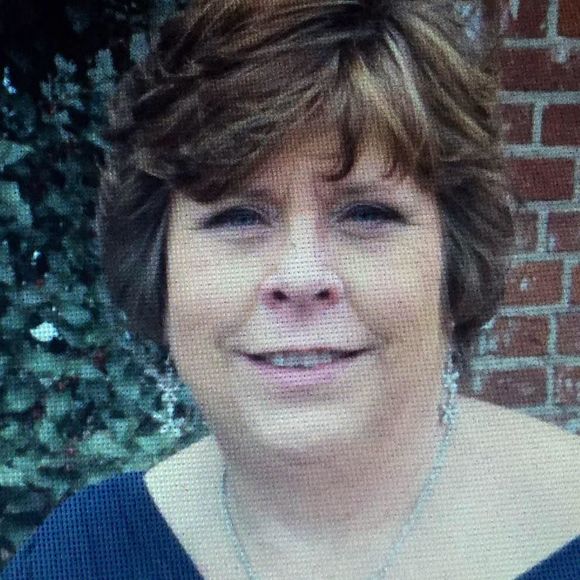 Meet your Posher, Beth - Picture 1 of 1