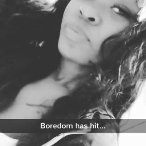 Meet your Posher, Larissa