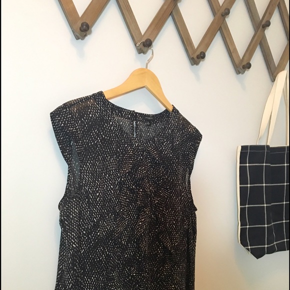 Ann Taylor XL Ruffle Blouse