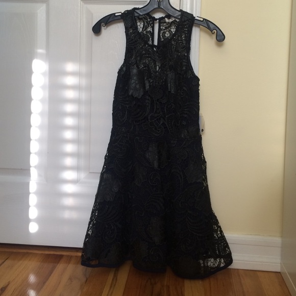 Lovers + Friends lace dress - Picture 2 of 3