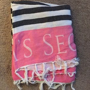 VS beach blanket