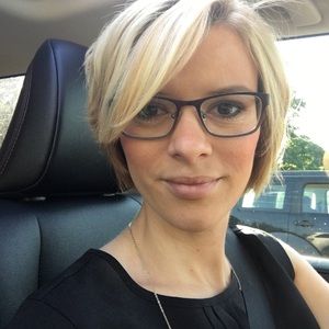 Meet your Posher, Courtney