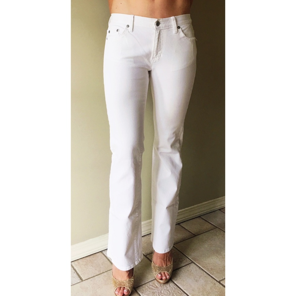 GAP low rise boot cut white jeans!!