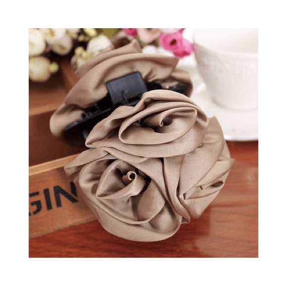 Hair Claw Clips - Picture 3 of 5