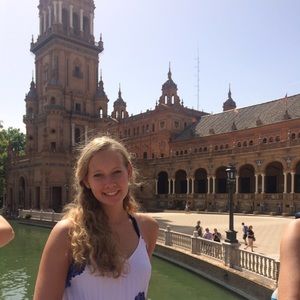 Meet your Posher, Anna