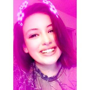 Meet your Posher, Caitlyn