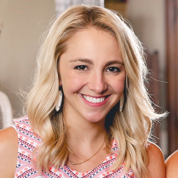 Meet your Posher, Kaela - Picture 1 of 1