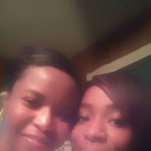 Meet your Posher, Chrysanthia