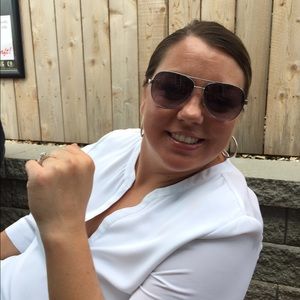 Meet your Posher, Carrie